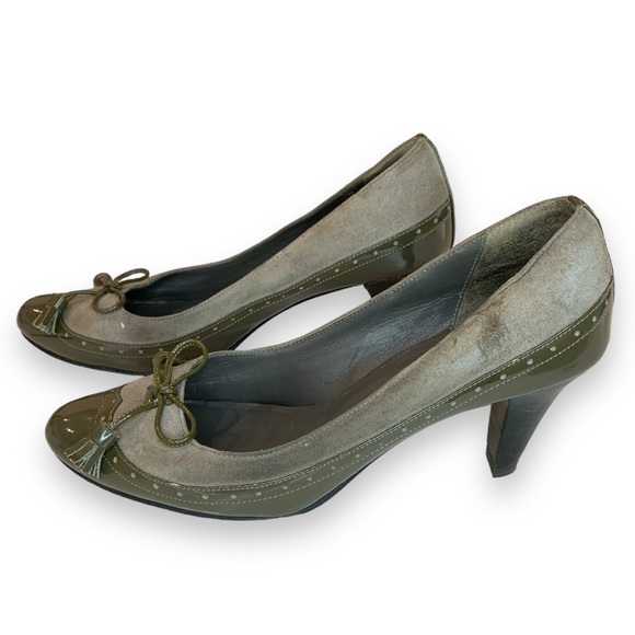 COLE HAAN PATENT LEATHER WINGTIP GREY GREEN PUMPS. WOMEN’S SIZE 6.5 - Picture 3 of 5